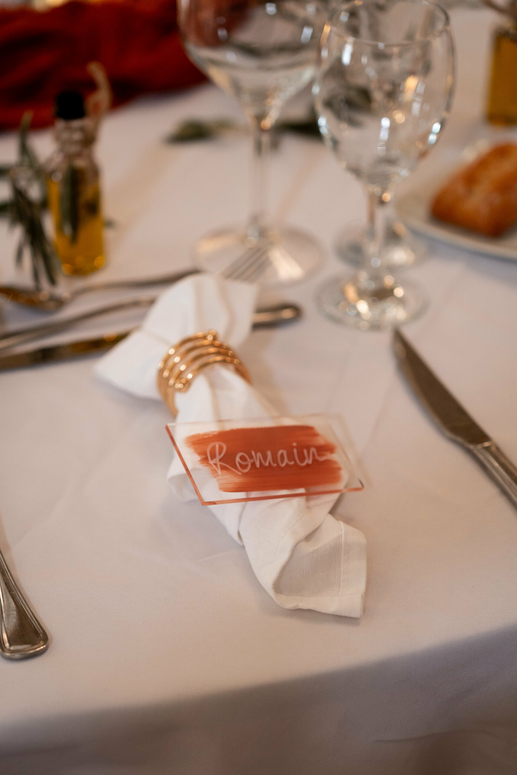 Aurélie & Damien - Mariage réalisé par KeepHeart Wedding planeuse, décoratrice intérieur et évenementiel à Château de Couloumé-Mondebat, Gers - Crédit photo : Flora Pascal