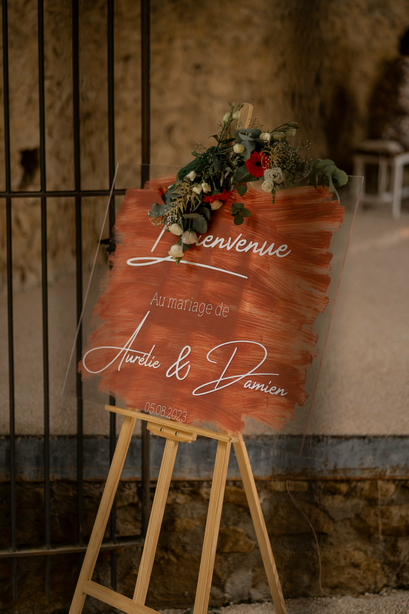 Aurélie & Damien - Mariage réalisé par KeepHeart Wedding planeuse, décoratrice intérieur et évenementiel à Château de Couloumé-Mondebat, Gers - Crédit photo : Flora Pascal